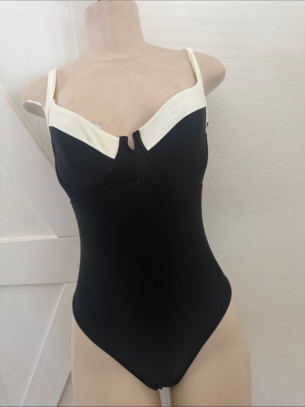 Onepiece Black and White One-Piece Swimsuit M